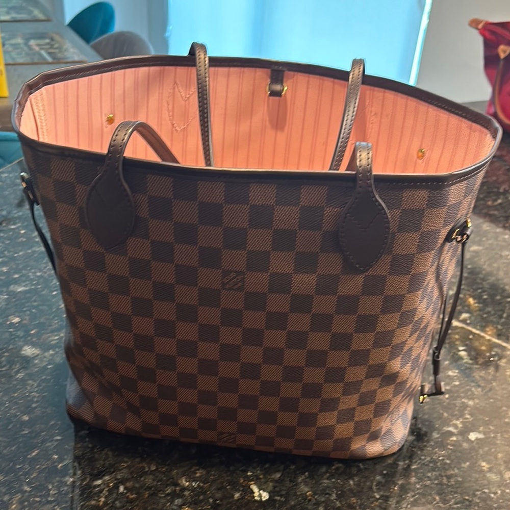 Neverfull MM Damier Ebene. Lv pre- loved!